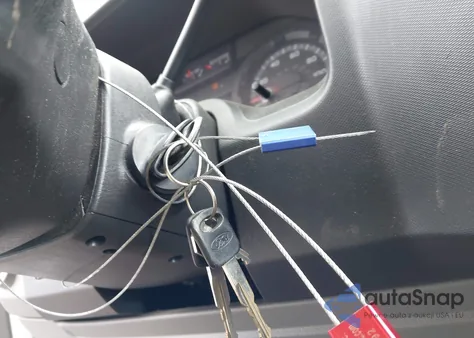 2012 Ford Econoline E250 Van z USA, uszkodzony, nr VIN 1FTNE2EW9CDB05469